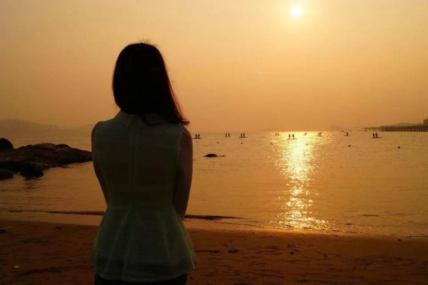 婚姻里的“隐形付出”，正在逼疯无数女人！