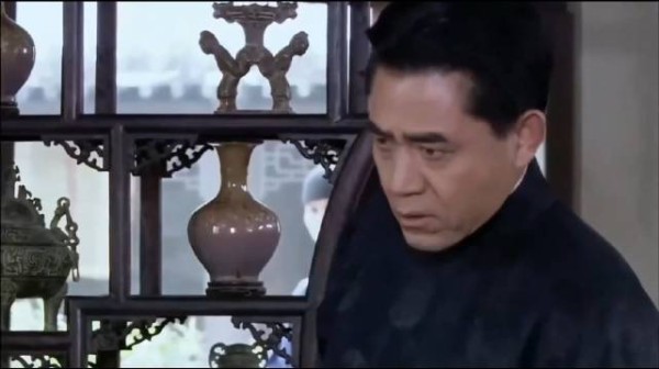 大宅门:七爷给富商看病,不吃药抓起古董就摔,不料老头立马好了