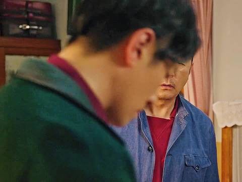 本以为是个没上过学的基础差学生，没想到竟当场解出高难度方程式…