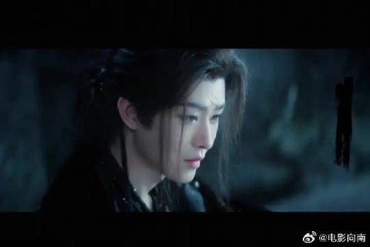 “不要难过 不要哭 阿芜会一直陪着你”