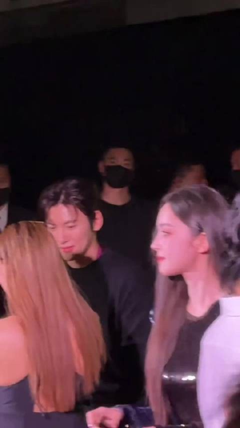 男神女神，两张势均力敌的脸！这种才是真正的男帅女美，对我们眼睛好啊