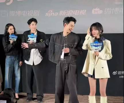 生逢其时追剧团名场面来袭！…