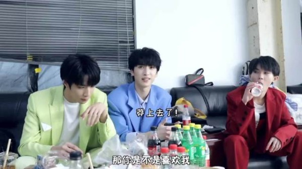 文严文互撩修罗场，马哥吃瓜笑到劈叉｜ 文严文｜时代少年团
