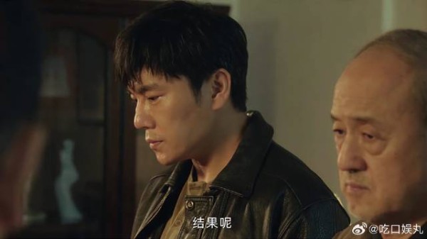 因为程兵的判断失误，小女孩被杀害，局长让他彻查逃犯