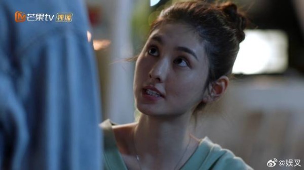 林妙妙想不出好的选题 盯上当演员的小琪,小琪二话不说帮忙