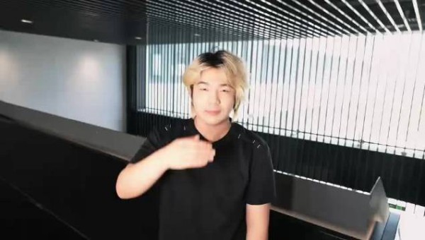 我们kpl选手的千禧风格也很赞哦,大家快来支持一下