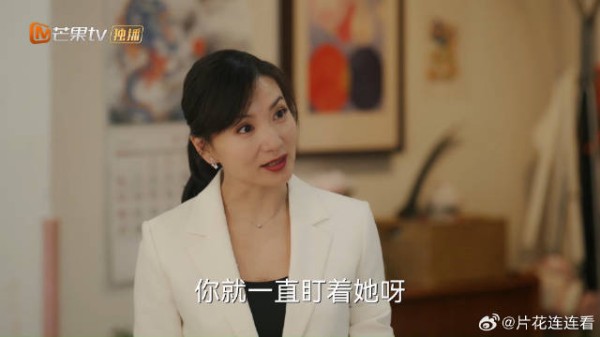 果宝写作业注意力不集中，刘向上盯着她写作业，都没时间做饭