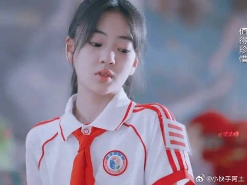 家长群大结局嘉彧要离开了 果宁难过舍不得