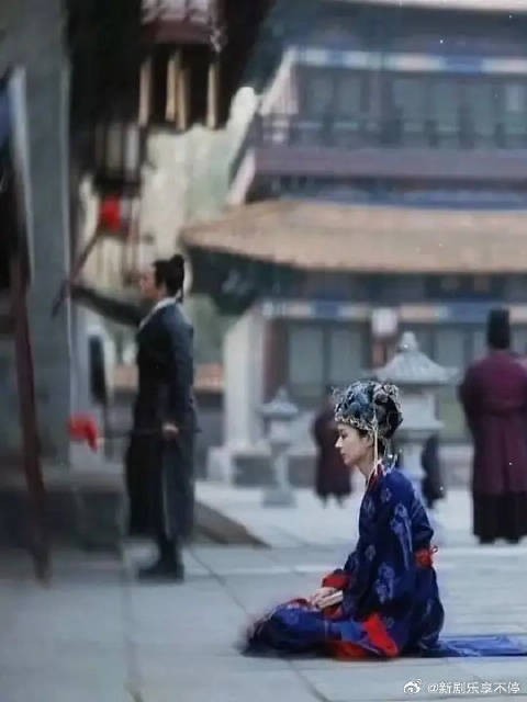 汴京大娘子于夫落魄时不离不弃，登闻鼓前众人震惊