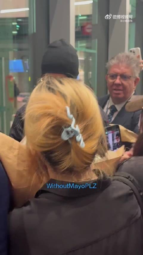 纯素颜小胡茬 素素的帅帅的