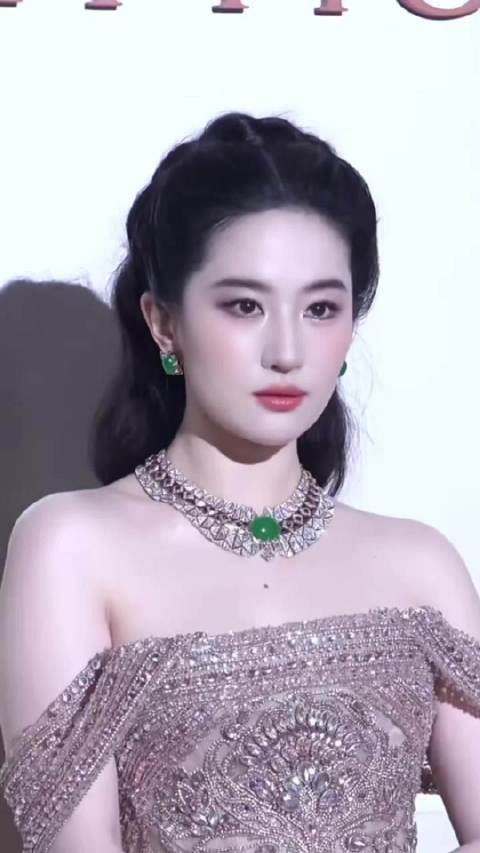 刘亦菲秀场耳环已被买走,佩戴瞬间太美