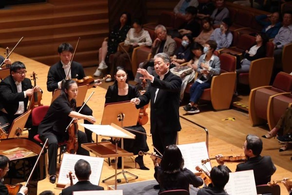 上交新乐季以“光芒永恒”启幕，携手DG中国打造肖氏“战争三部曲”全球首发