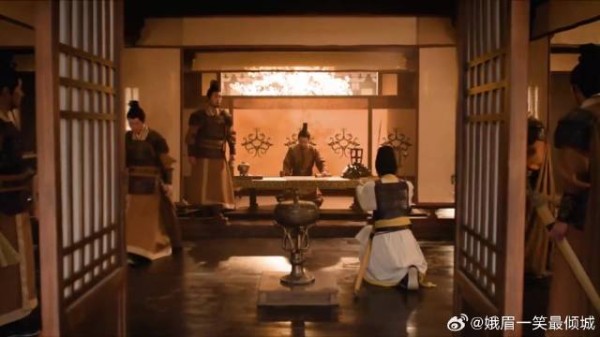 《翘楚》 主帅狂喜大捷却吐血，前线浴血竟是替身