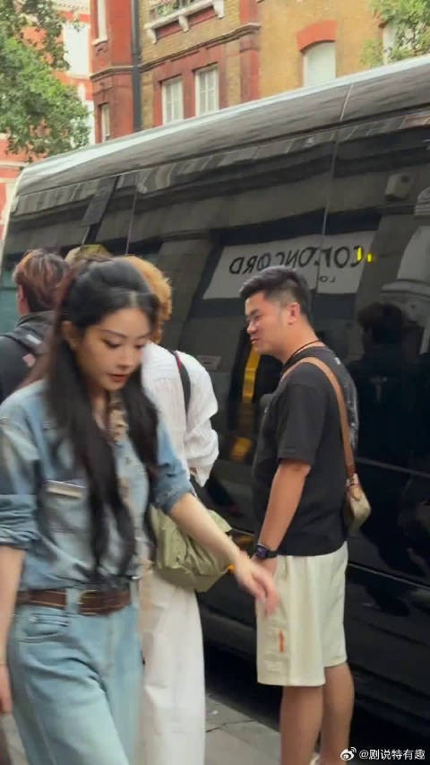 结束忙碌的门店工作,终于等到干饭时刻,喻言这句感慨太真实