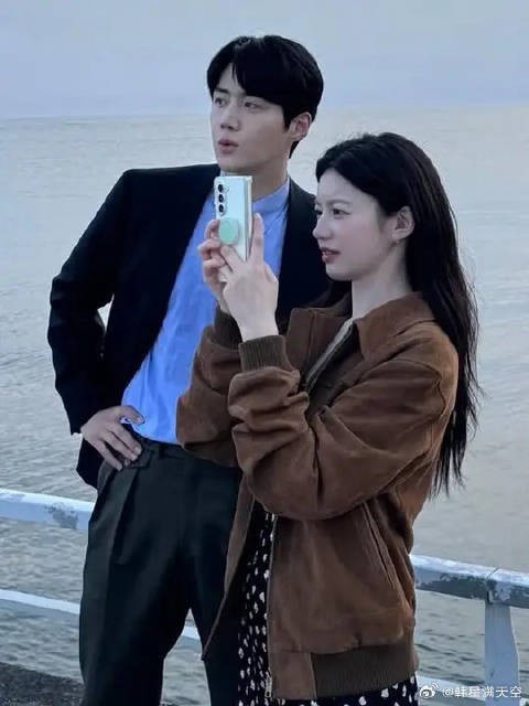 满足了我们帮不了男女主的无助感