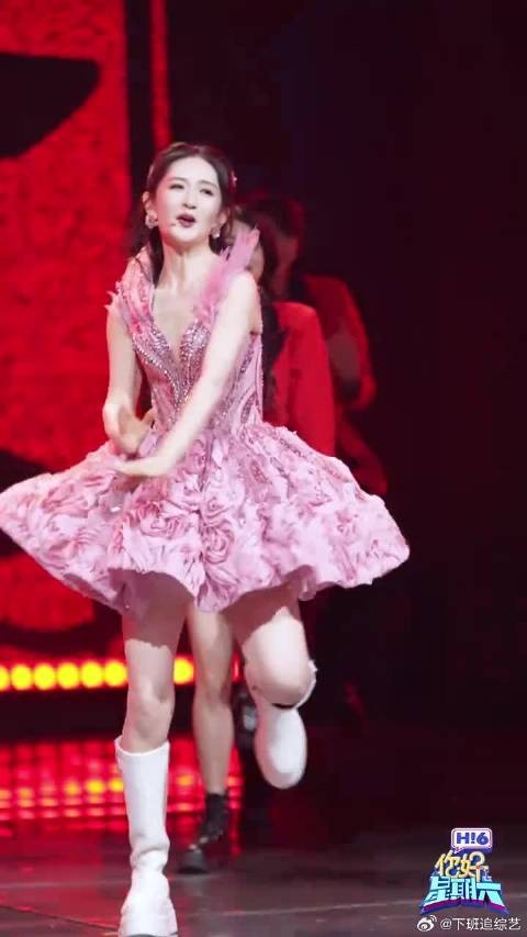 谢娜火锅美女舞台太辣了