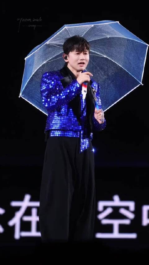 张杰杭州演唱会顺利结束,相约郑州见,现场你最想听到哪首歌?