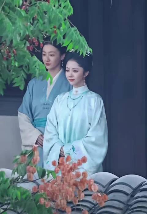 许万全升任兰香如故二掌柜,铺里上下改称许二掌柜