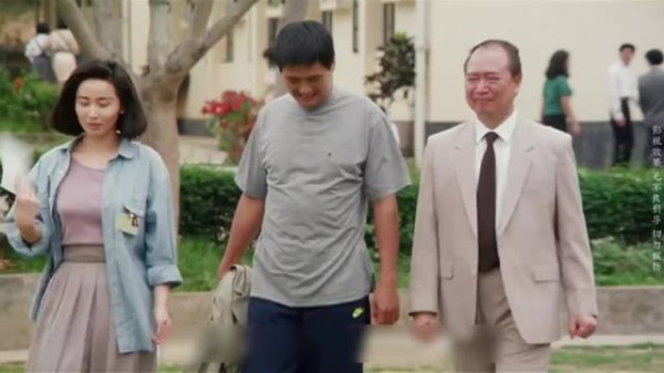 《越狱大逃杀：监狱长竟是幕后黑手？》揭秘真相，悬疑升级！