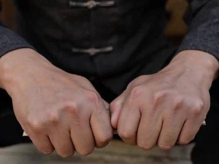 财富映照人情冷暖