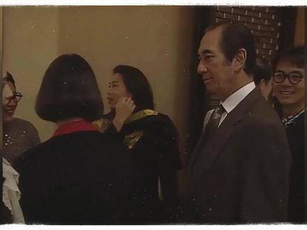 1992年何超琼婚后的日常影像：围坐搓麻、欢唱KTV、出入私密酒会