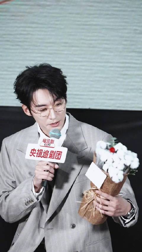 刘学义称林锦岐温柔又有力量，托举林家向上走