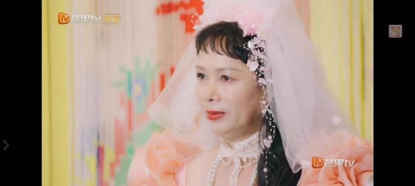 女儿为父母补拍婚纱照，妈妈弥补遗憾爸爸感慨平淡幸福