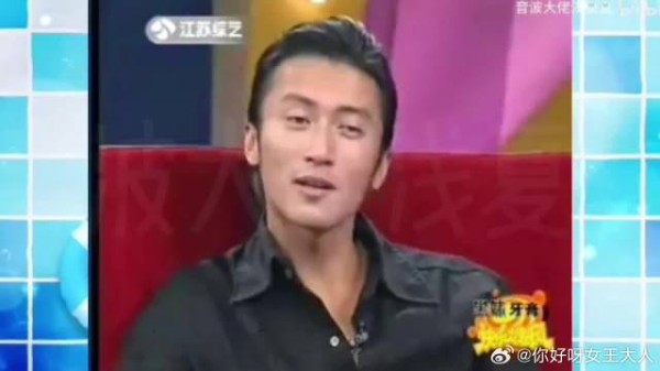 谢霆锋:给张柏芝的机票戒指半天就准备好了,结婚求婚很仓促,没有包岛求婚