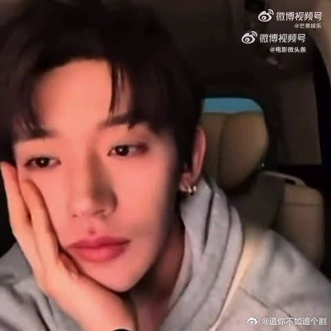 殷桃赞邓为每个角度都帅，花少旅行清爽镜头耐看