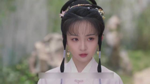重刷这段才看懂,三小姐出手打断二姐私会,从来不全是姐妹情义…