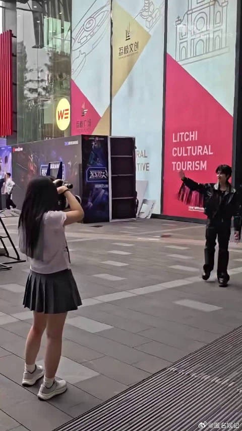 破云端由卓沅开启，打歌 2026 第一个出场，炸裂舞台，每一个动作都很有力量