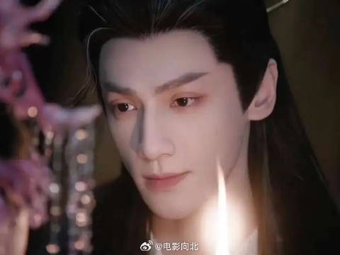 烛火明灭之间一切爱恨都明了