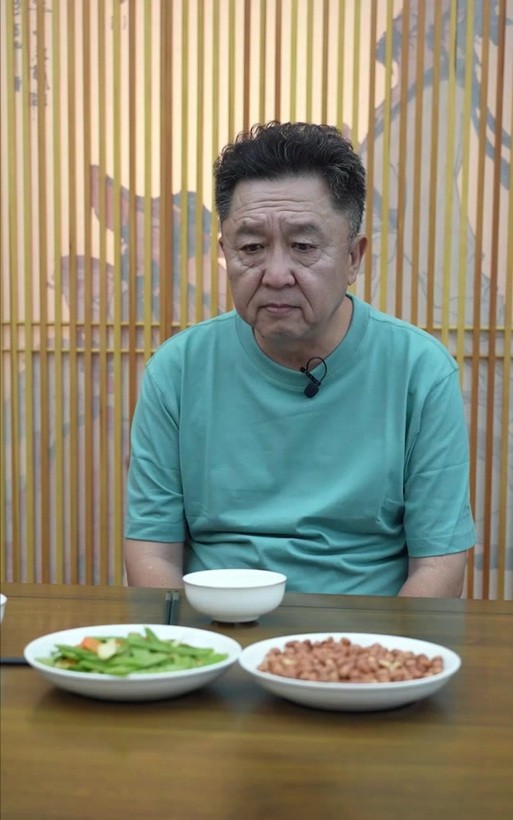 同是相声名家，相比郭德纲的一地鸡毛，才懂于谦的决定有多正确