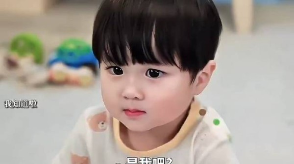 小孩儿哥的嘴都是吃饭吃的 电视剧 给你宇宙