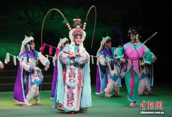 “巴蜀鬼才”魏明伦遗作《铁木高娃》在成都首演