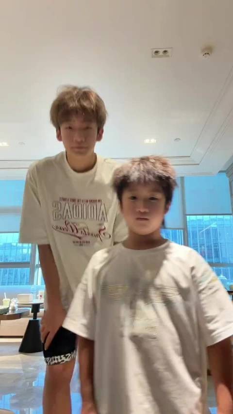邹明轩回应被说像张亮