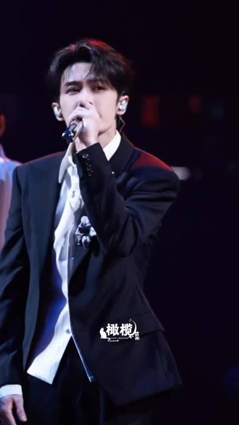 檀健次湾区生明月舞台，完全舞王来的啊啊啊