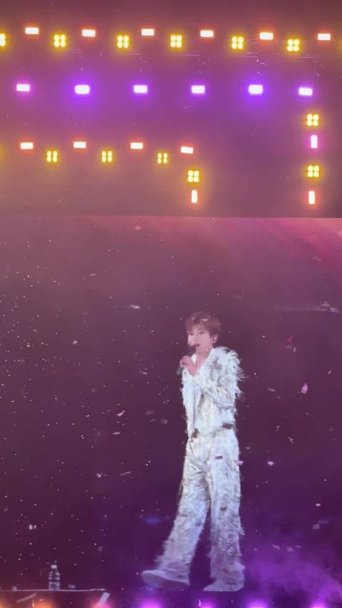 王源成都演唱会四川话翻车，自嘲忘本