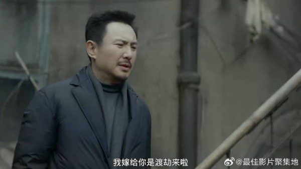 富豪带妻子去老家院子 决定穷养孩子，妻子一听继承家产立马答应