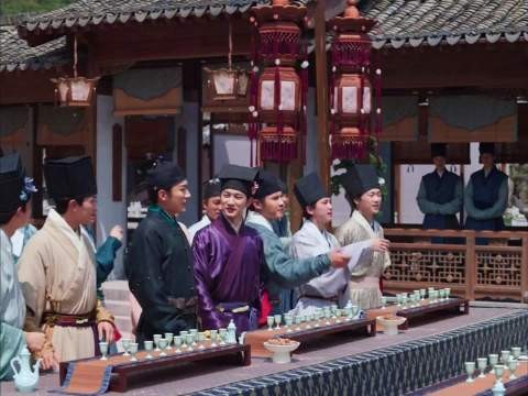 兰香如故里的药材行酒令这段还蛮好玩的！