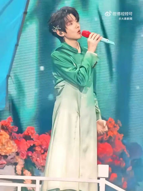 郝熠然清明雨上满是绵长诗意