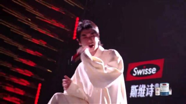 华晨宇《美好的事可不可以发生在我身上》,太绝了