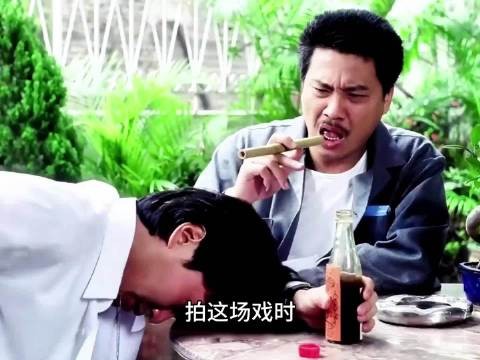 和周星驰拍这场戏的时候,吴孟达非常担心自己被观众骂,还好成品效果绝了!