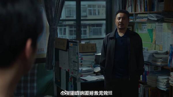 马继业撞见瘫痪奶奶打篮球 父亲瞎掰骗他：这是回光返照