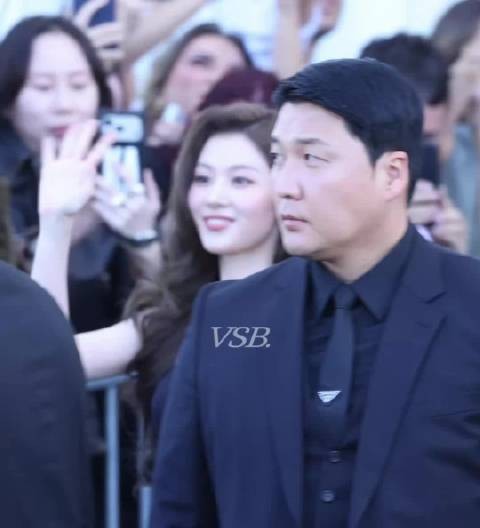 Prada x Sana 米兰的尖叫声