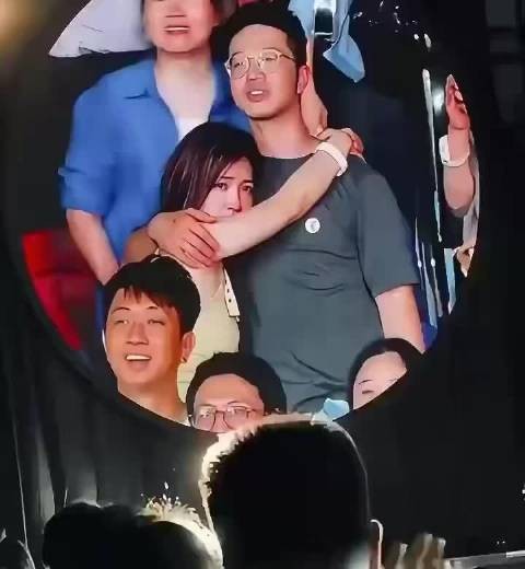 爱与不爱真的很明显的，藏不住的！ 因为眼神和肢体动作骗不了人的！