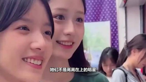 李思潼爆火后精致造型,却与观众距离渐远