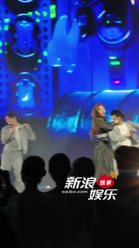 袁一琦今日音乐盛典舞台来了,舞台太有元气了,一起来看看吧