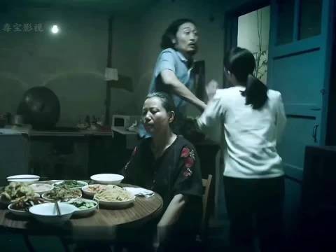 自己不也是女的,这不就是给儿子做主了,为什么不允许儿媳妇做儿子的主