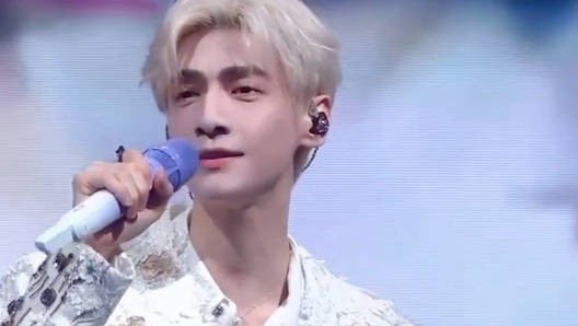 罗云熙小小的我唱出本心